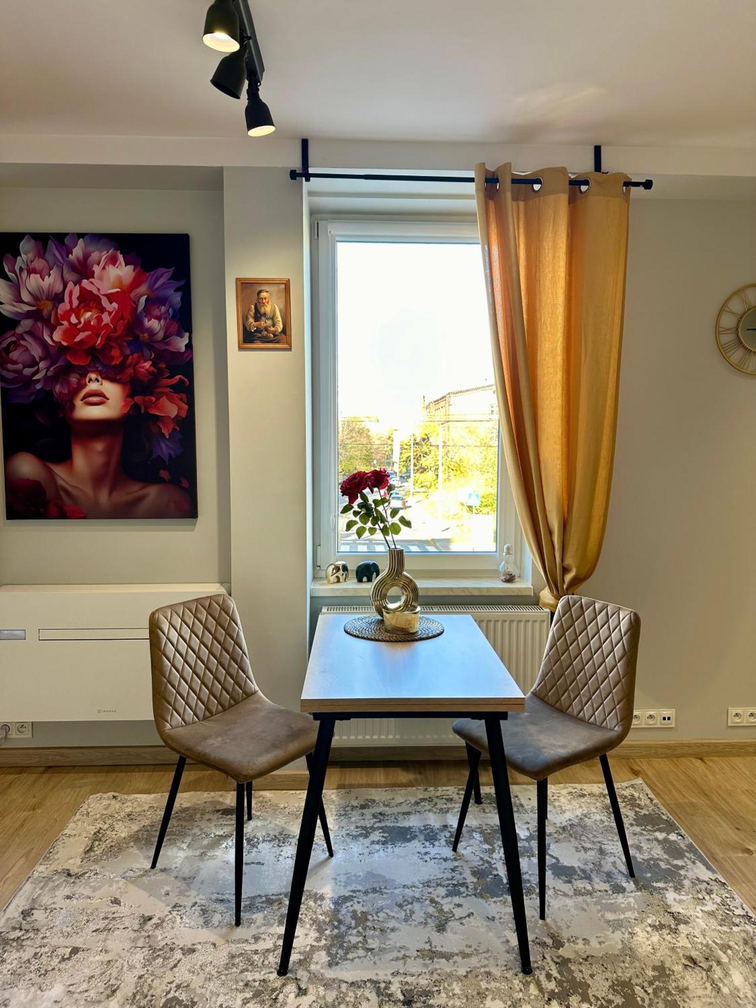 1 Maja 94 Apartment *