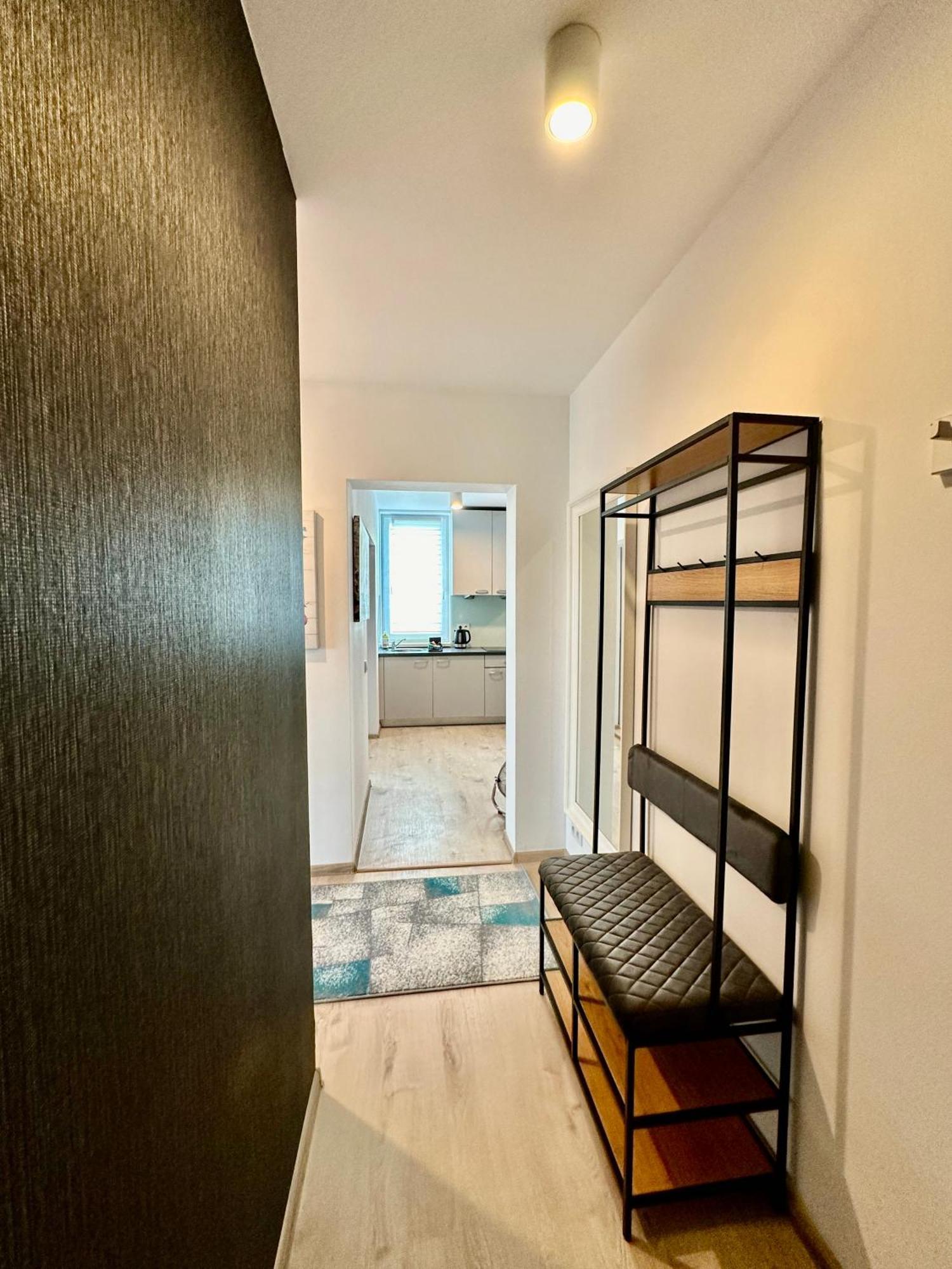 Apartment 1 Maja 94 *